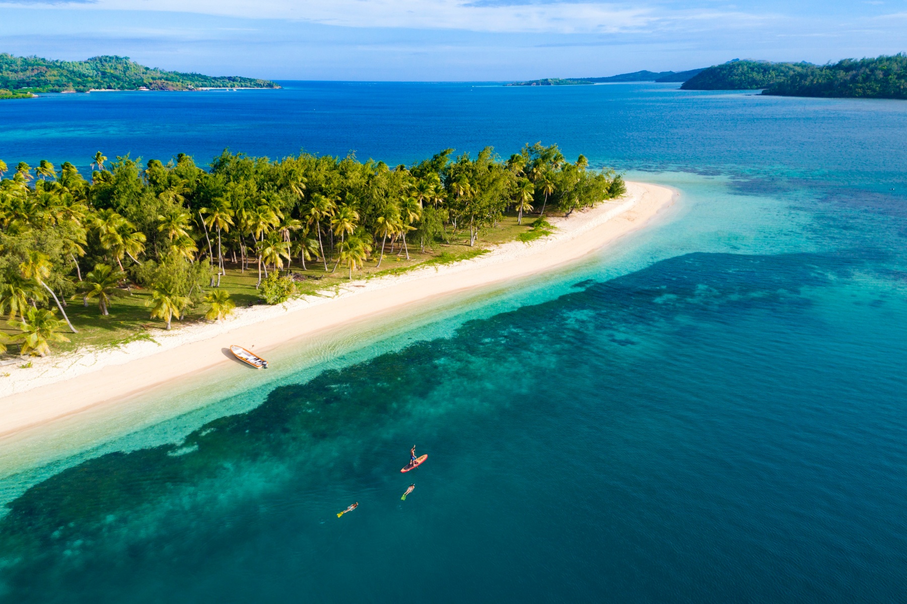 Snorkelling and paddle-boarding best things to do in Fiji