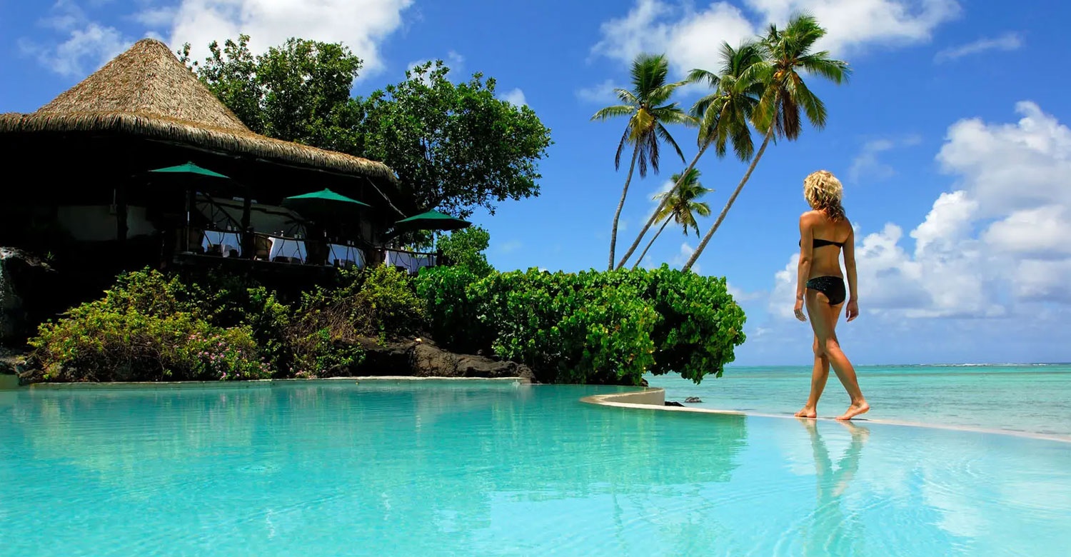 Cook Islands luxury resort for honeymooners